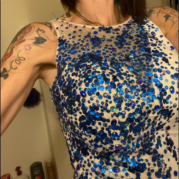 If everything m dress white sparkle blue size 6 - Picture 2 of 10